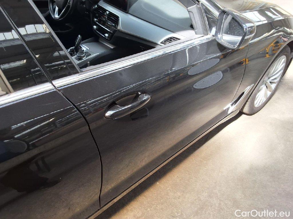 Bmw  Serie 5 Baureihe 5 Touring 520 d Luxury Line 2.0 140KW AT8 E6d #30