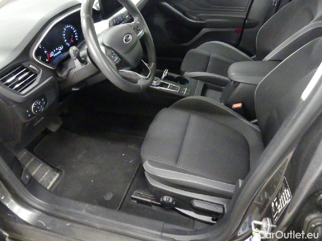 Ford  Focus  Turnier Cool&Connect 1.5 EcoBlue 88KW AT8 E6dT #4