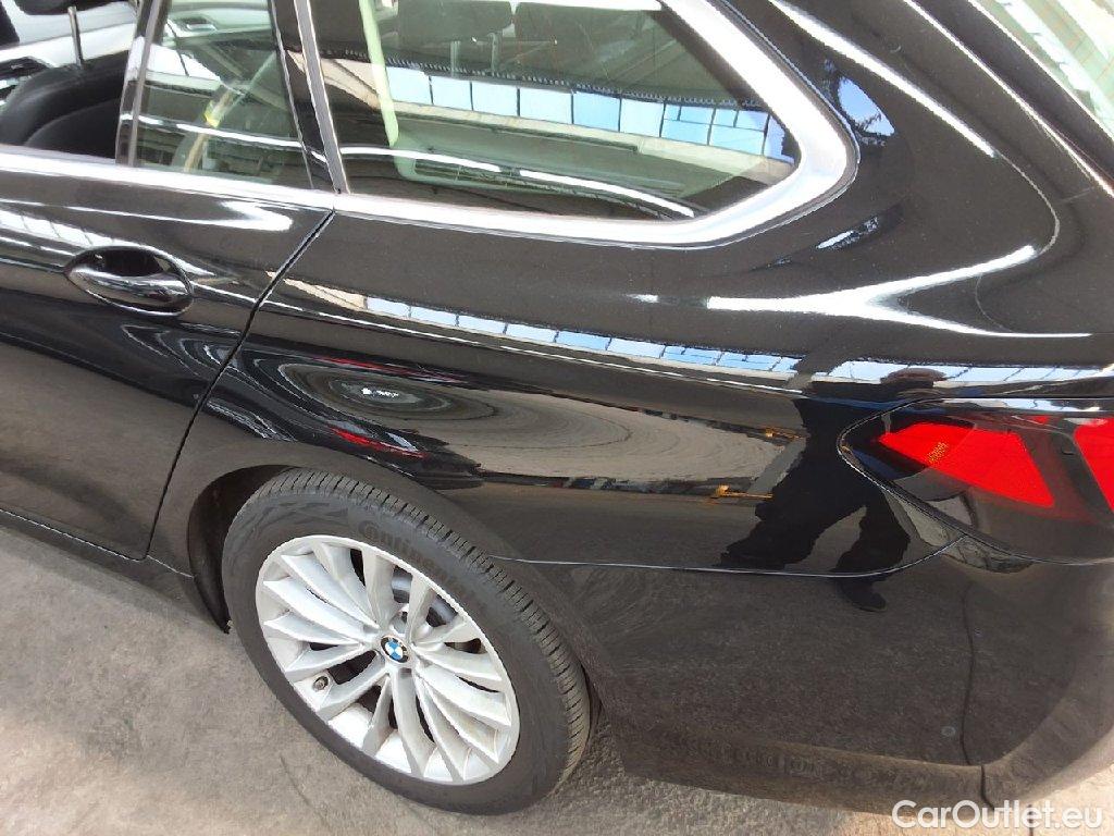 Bmw  Serie 5 Baureihe 5 Touring 520 d Luxury Line 2.0 140KW AT8 E6d #55