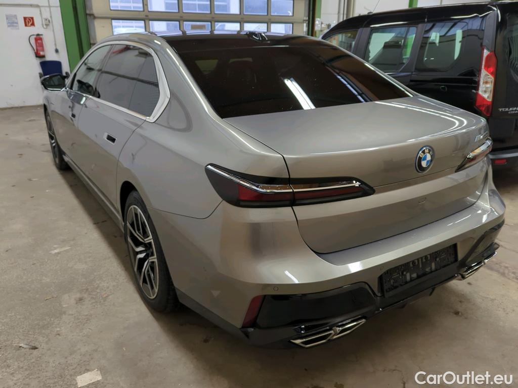 Bmw  Serie 7 Baureihe 7 Lim M760 e xDrive 3.0 420KW AT8 E6d #16