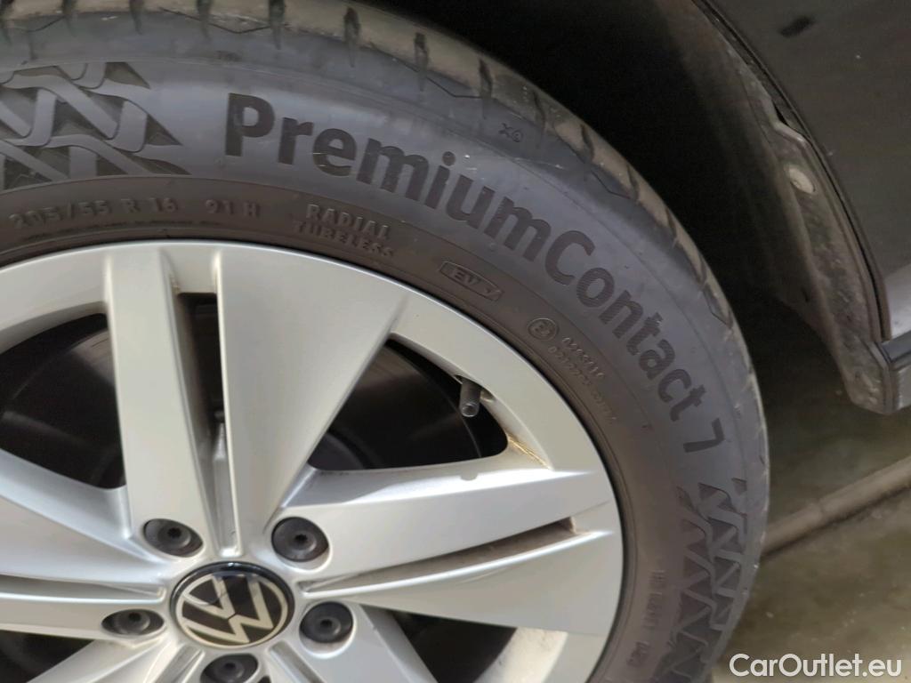 Volkswagen  Golf  VIII Variant Life 2.0 TDI 85KW AT7 E6d #7
