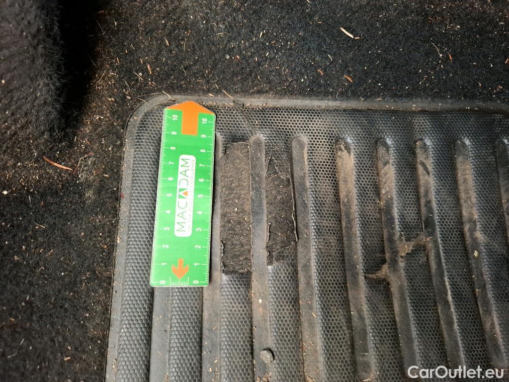 Citroen  C3  Shine Business 1.2 PureTech 80CV BVM5 E6 #8