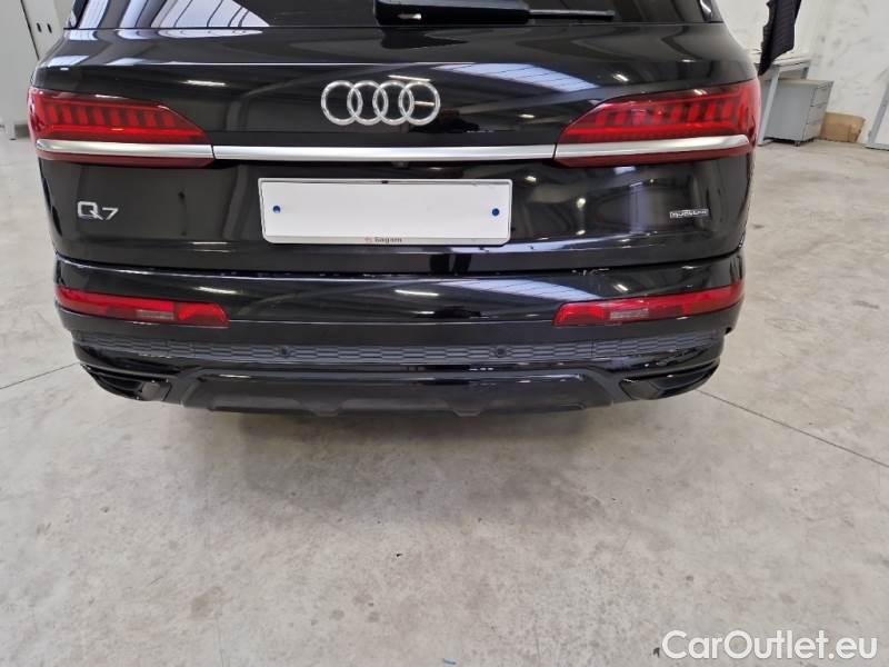 Audi  Q7 AUDI  / 2019 / 5P / SUV 3.0 45 TDI QUATTRO TIPTRONIC SPORT #77