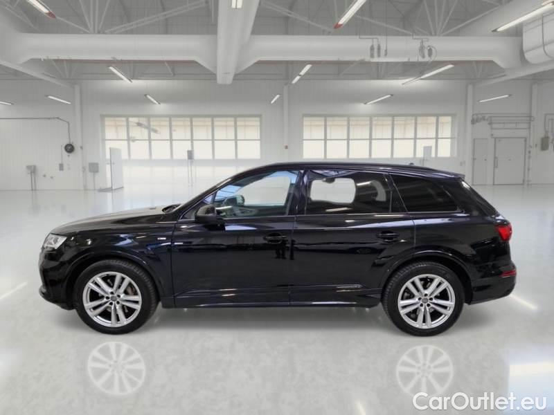 Audi  Q7 AUDI  / 2019 / 5P / SUV 3.0 45 TDI QUATTRO TIPTRONIC SPORT #8