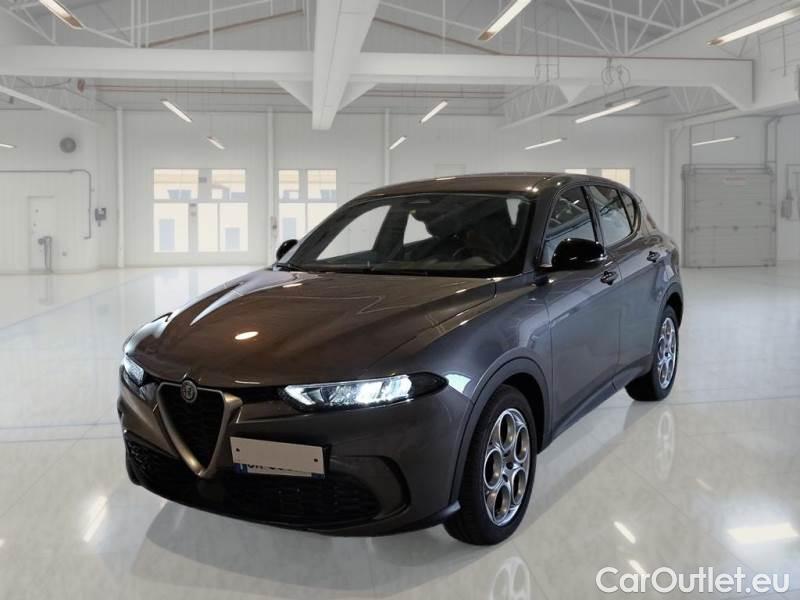 Alfa Romeo  TONALE ALFA ROMEO  / 2022 / 5P / SUV 1.5 130CV HYBRID TCT7 SUPER #1
