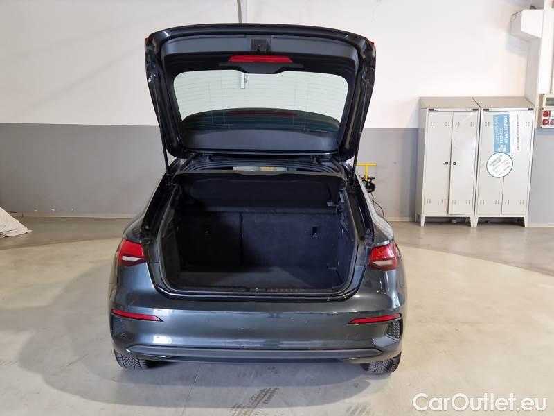 Audi  A3 AUDI  / 2020 / 5P / BERLINA 35 TDI S TRONIC BUSINESS S.BACK #5