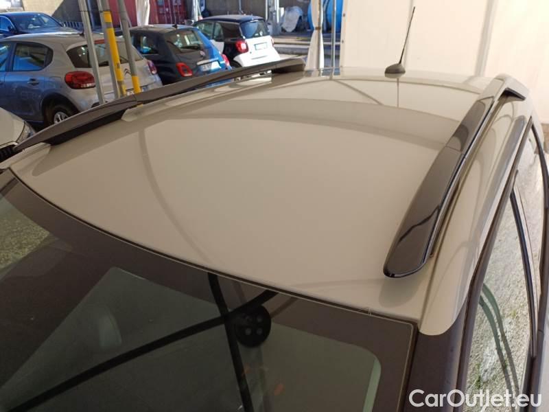 Citroen  C3 CITROEN  AIRCROSS / 2017 / 5P / SUV PURETECH 130 SeS SHINE EAT6 #9