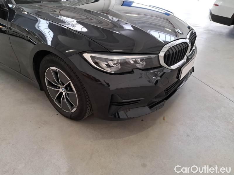 Bmw  Serie 3 BMW  / 2018 / 4P / BERLINA 318D BUSINESS ADVANTAGE AUTOMATICA #37