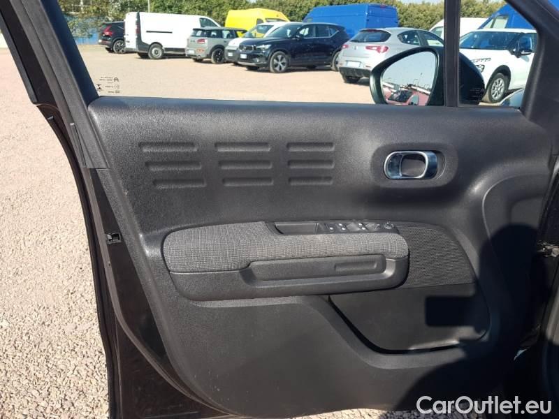 Citroen  C3 CITROEN  AIRCROSS / 2017 / 5P / SUV PURETECH 110 SeS SHINE #97
