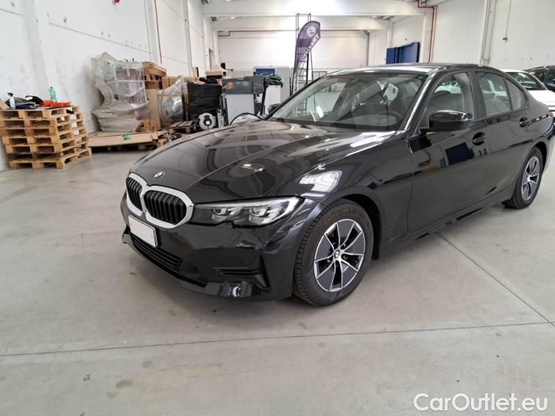 Bmw  Serie 3 BMW  / 2018 / 4P / BERLINA 318D BUSINESS ADVANTAGE AUTOMATICA #30