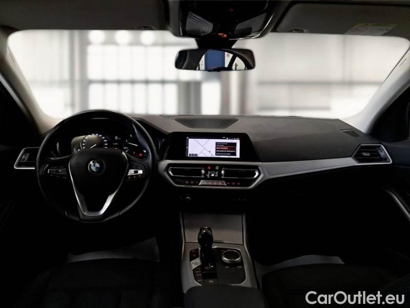 Bmw  Serie 3 BMW  / 2018 / 4P / BERLINA 318D BUSINESS ADVANTAGE AUTOMATICA #3