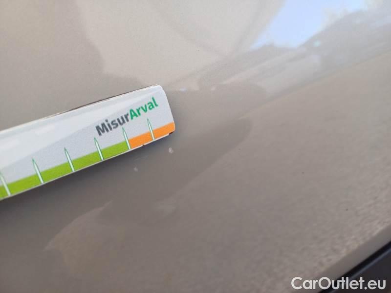 Citroen  C3 CITROEN  AIRCROSS / 2017 / 5P / SUV PURETECH 130 SeS SHINE EAT6 #29