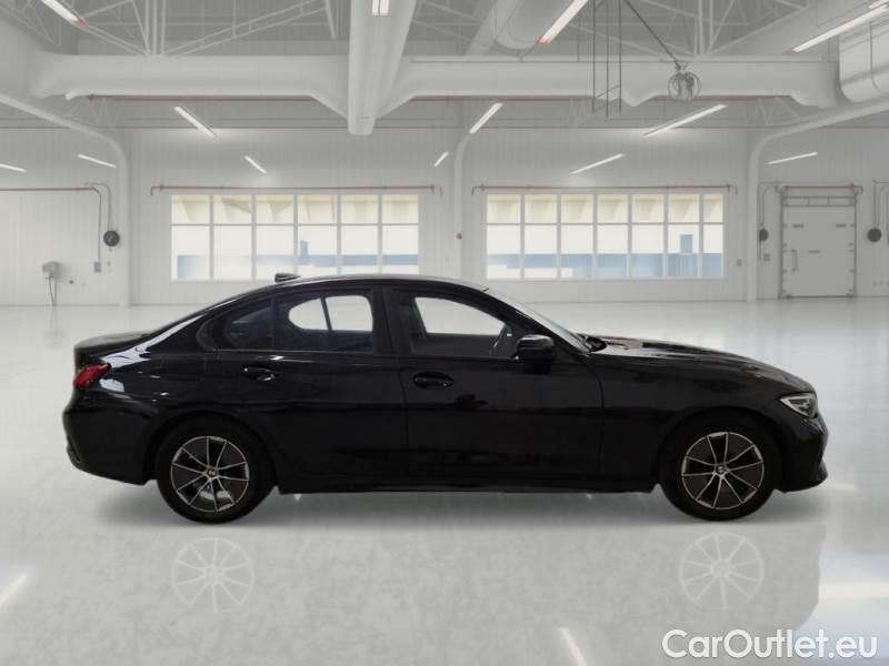 Bmw  Serie 3 BMW  / 2018 / 4P / BERLINA 318D BUSINESS ADVANTAGE AUTOMATICA #7