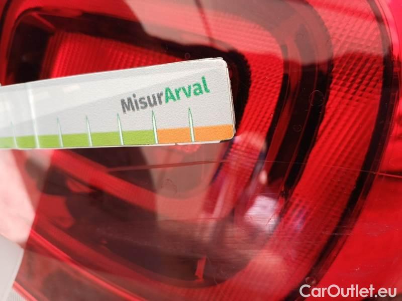 Citroen  C3 CITROEN  AIRCROSS / 2017 / 5P / SUV PURETECH 130 SeS SHINE EAT6 #37