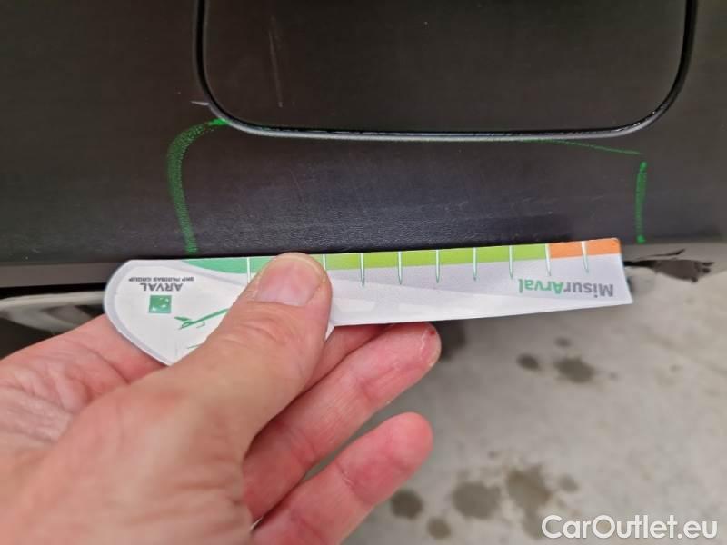 Citroen  C5 CITROEN  AIRCROSS / 2018 / 5P / SUV BLUEHDI 130 SeS FEEL PACK EAT8 #33