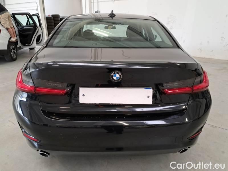 Bmw  Serie 3 BMW  / 2018 / 4P / BERLINA 318D BUSINESS ADVANTAGE AUTOMATICA #61