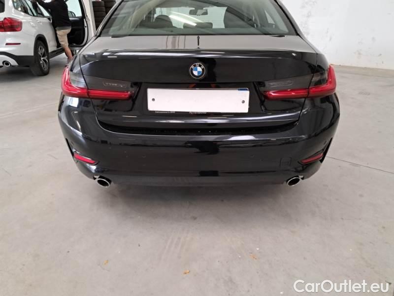 Bmw  Serie 3 BMW  / 2018 / 4P / BERLINA 318D BUSINESS ADVANTAGE AUTOMATICA #54