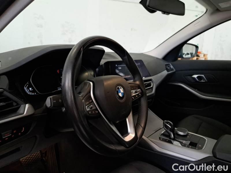 Bmw  Serie 3 BMW  / 2018 / 4P / BERLINA 318D BUSINESS ADVANTAGE AUTOMATICA #106