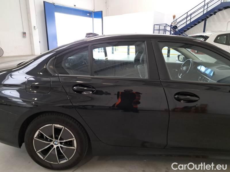 Bmw  Serie 3 BMW  / 2018 / 4P / BERLINA 318D BUSINESS ADVANTAGE AUTOMATICA #47