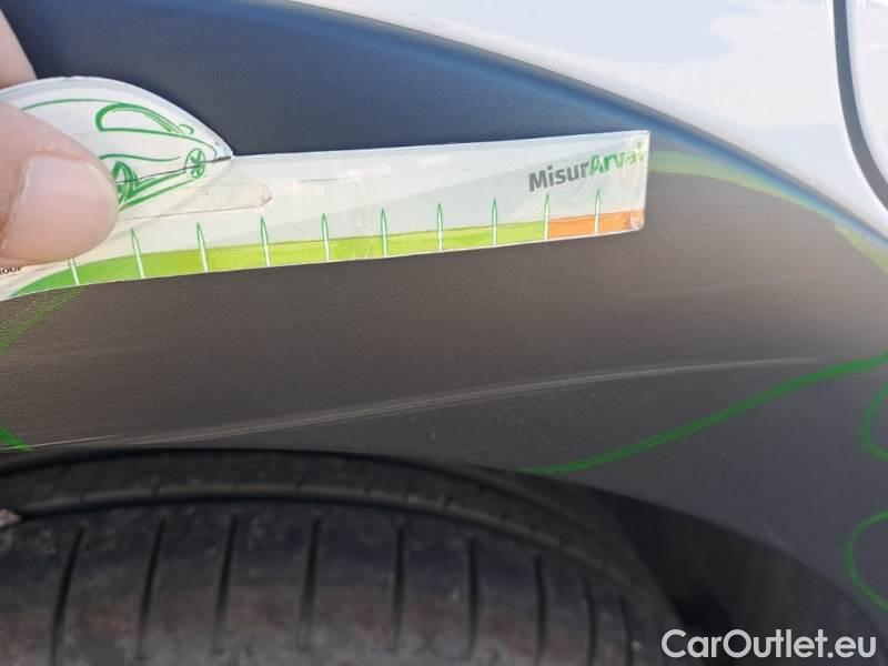 Citroen  C3 CITROEN  / 2020 / 5P / BERLINA BLUEHDI 100 SeS FEEL PACK #44