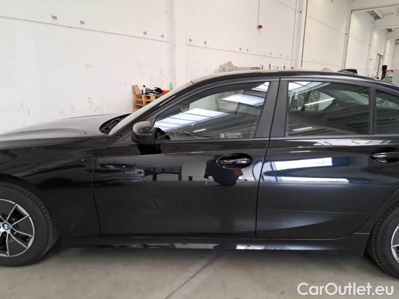 Bmw  Serie 3 BMW  / 2018 / 4P / BERLINA 318D BUSINESS ADVANTAGE AUTOMATICA #72