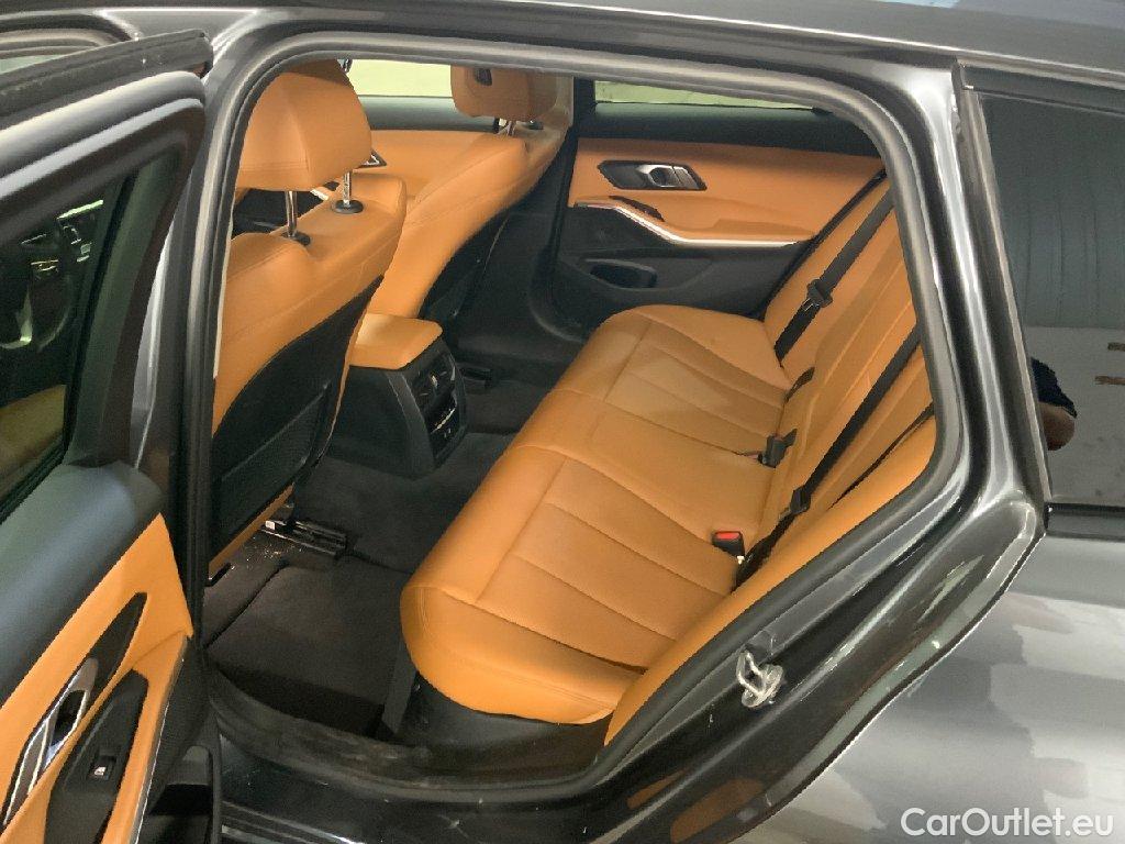 Bmw  Serie 3 Baureihe 3 Touring 318 d Sport Line 2.0 110KW AT8 E6d #9