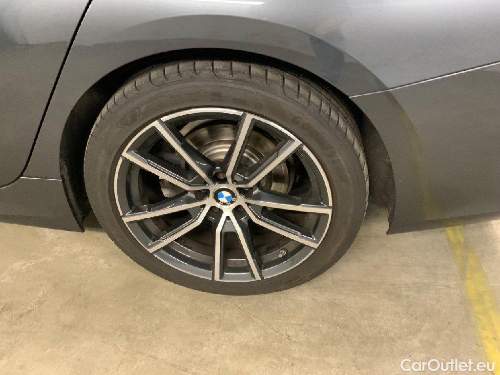 Bmw  Serie 3 Baureihe 3 Touring 318 d Sport Line 2.0 110KW AT8 E6d #30