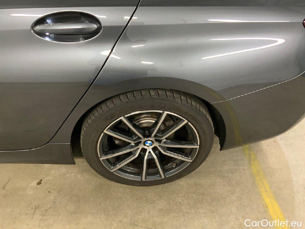 Bmw  Serie 3 Baureihe 3 Touring 318 d Sport Line 2.0 110KW AT8 E6d #26
