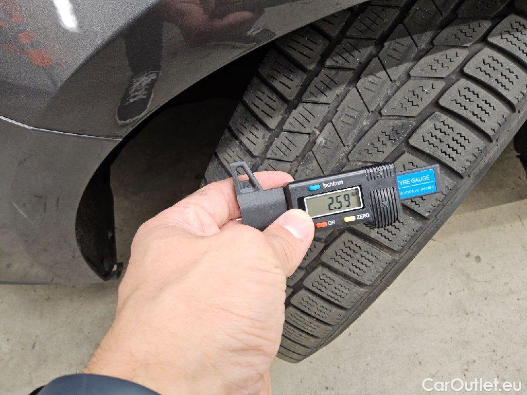 Ford  Focus  Turnier Cool & Connect 1.5 EcoBlue 88KW MT6 E6dT #26