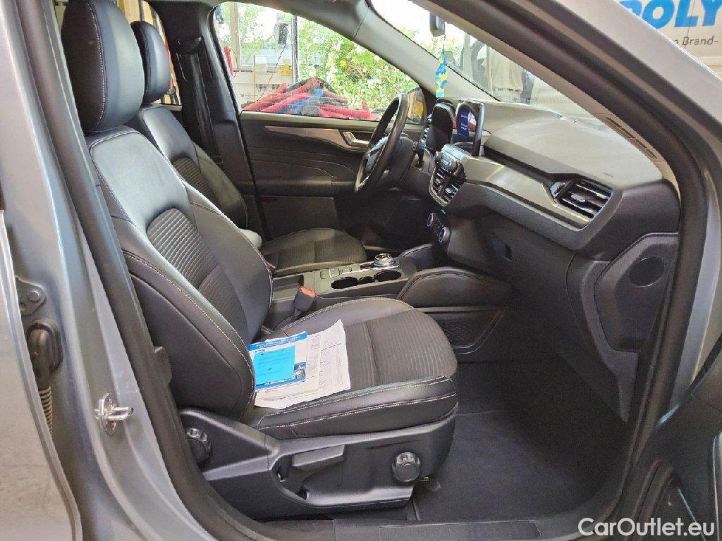 Ford  Kuga  Titanium X 2.0 EcoBlue 140KW AT8 E6d #4
