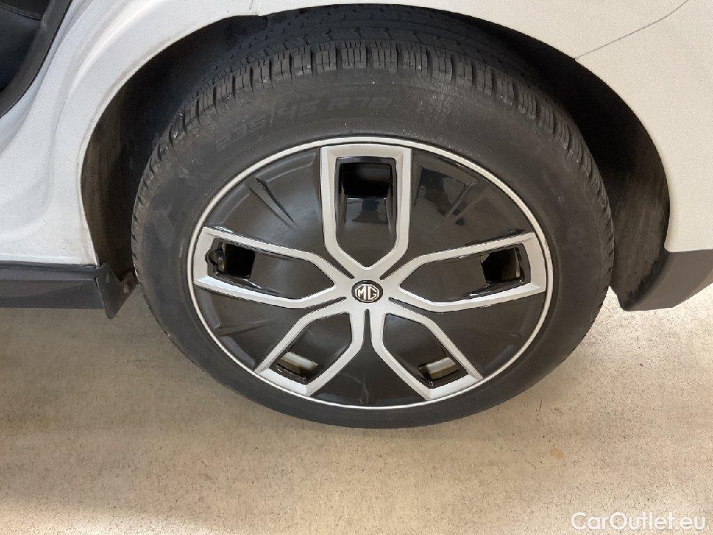 MG  EHS MG MG4 Luxury 5d 150kW #61