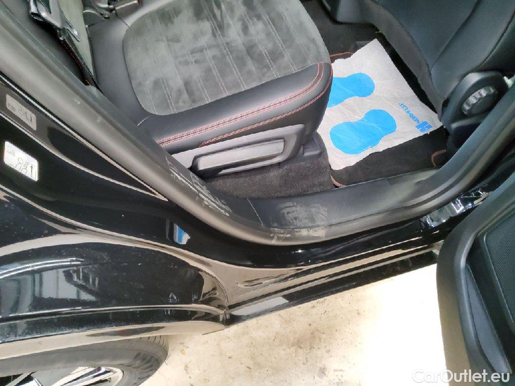 Ford  Kuga  Plug-In Hybrid ST-Line X 2.5 165KW ATV E6d #52