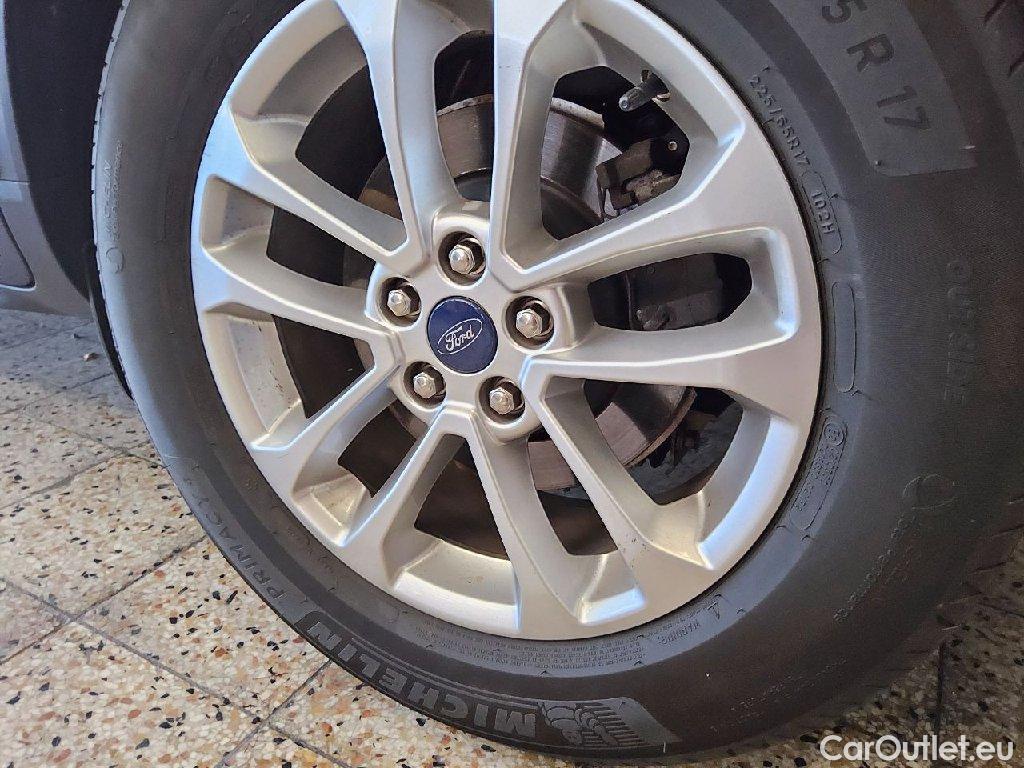 Ford  Kuga  Titanium X 2.0 EcoBlue 140KW AT8 E6d #33
