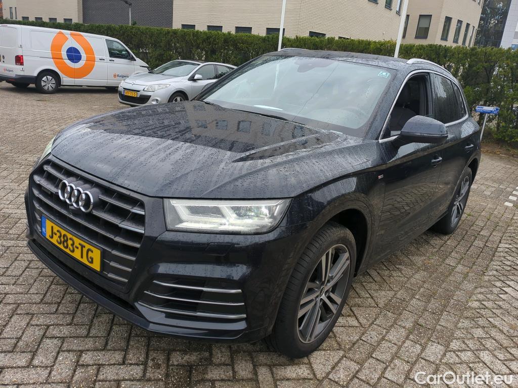 Audi  Q5 Audi  55 TFSI e quattro S tronic Competition 5d #1