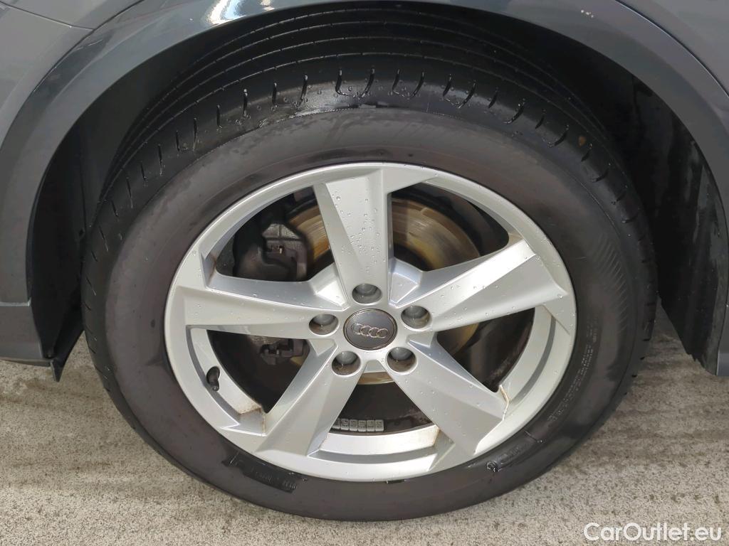 Audi  Q2 Audi  35 TFSI S tronic epic 5d #13