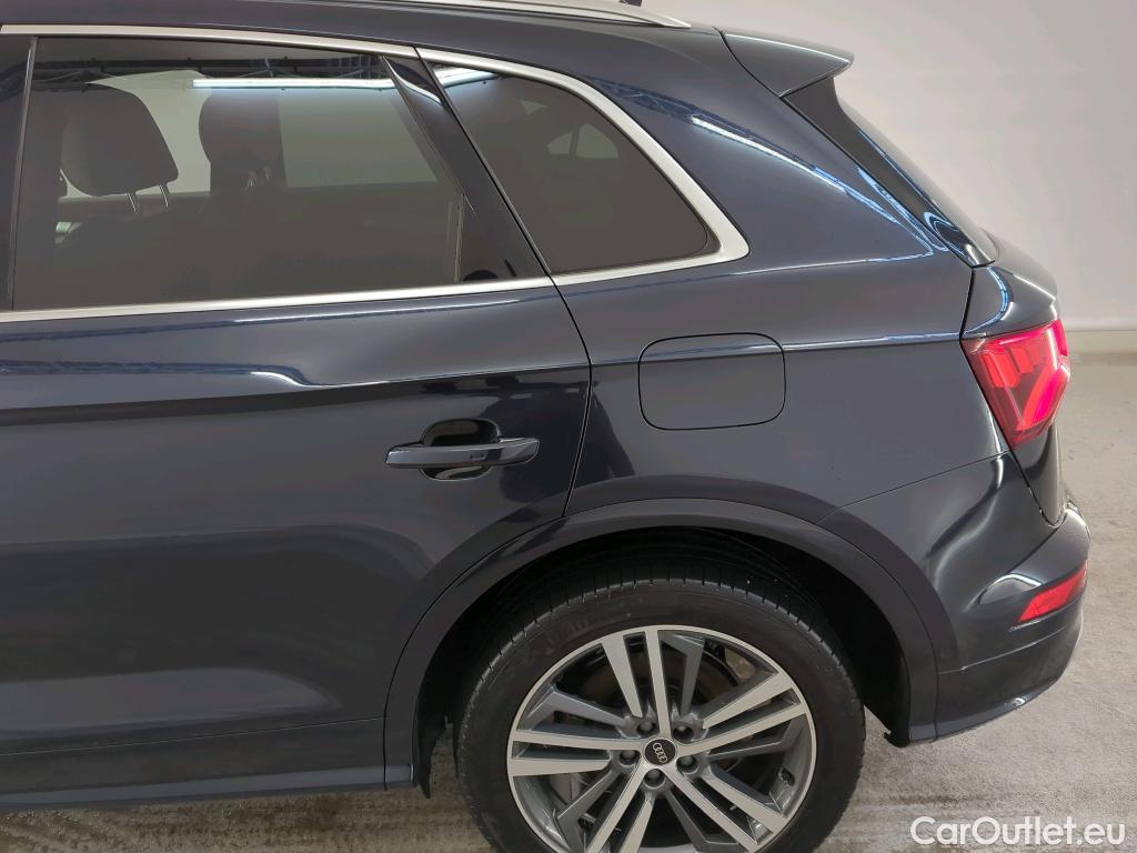 Audi  Q5 Audi  55 TFSI e quattro S tronic Competition 5d #18