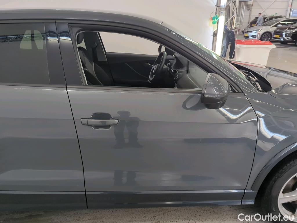Audi  Q2 Audi  35 TFSI S tronic epic 5d #30