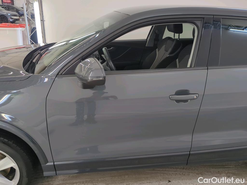 Audi  Q2 Audi  35 TFSI S tronic epic 5d #28