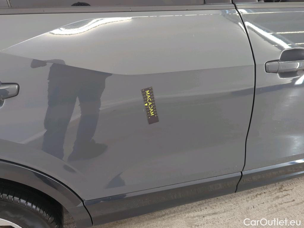 Audi  Q2 Audi  35 TFSI S tronic epic 5d #33
