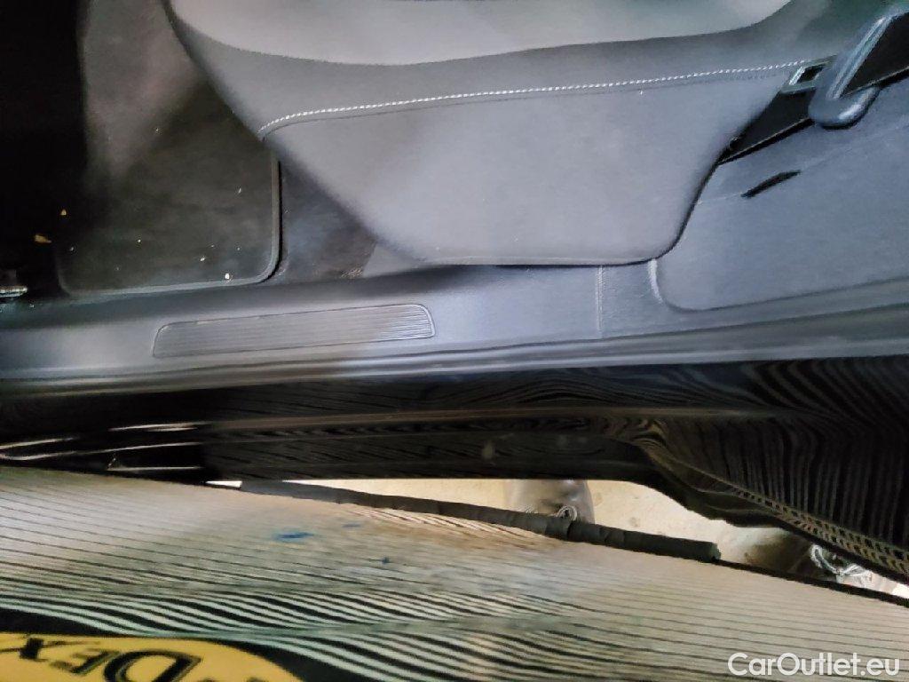 Volkswagen  Passat  Variant 2.0 TDI 110KW AT7 E6d #51