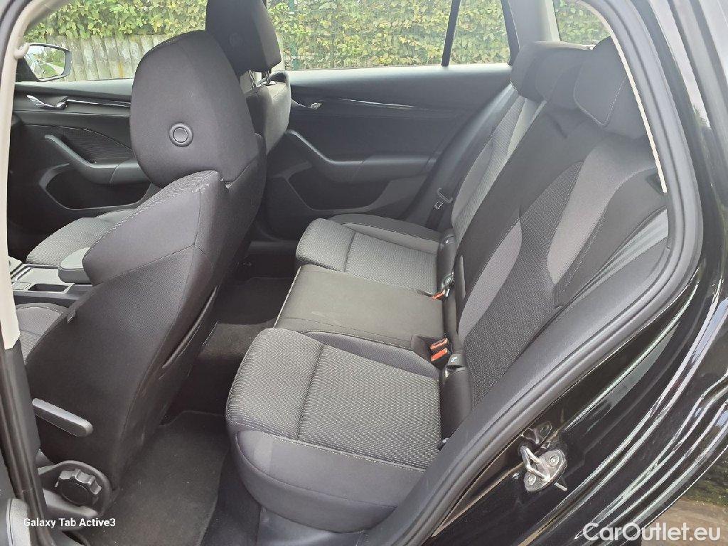 Skoda  Octavia  Combi Ambition 2.0 TDI 85KW MT6 E6d #10