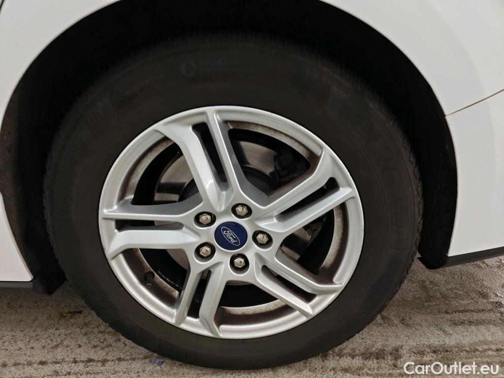 Ford  Focus Ford  1.0 EcoBo 100pk Trend Edition Bus Wagon 5d #24