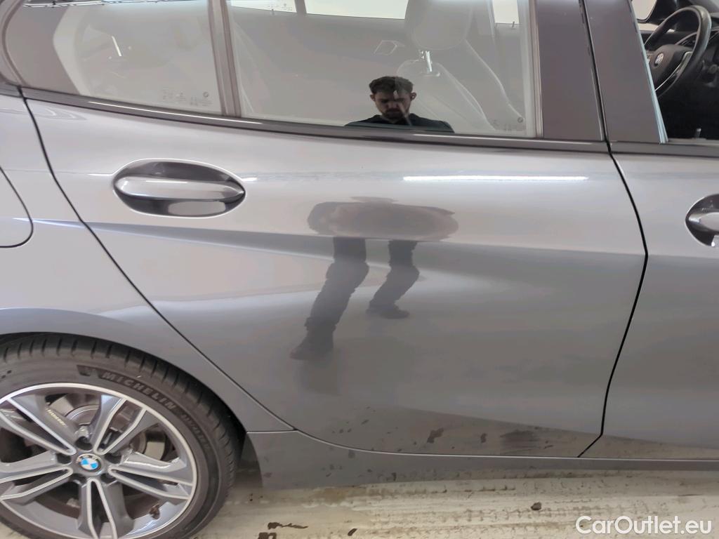 Bmw  Serie 1 BMW 1 18iA 5d Corporate Executive Sport #13