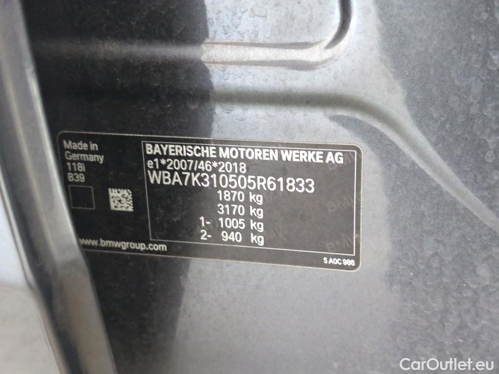 Bmw  Serie 1 BMW 1 18iA 5d Corporate Executive Sport #6