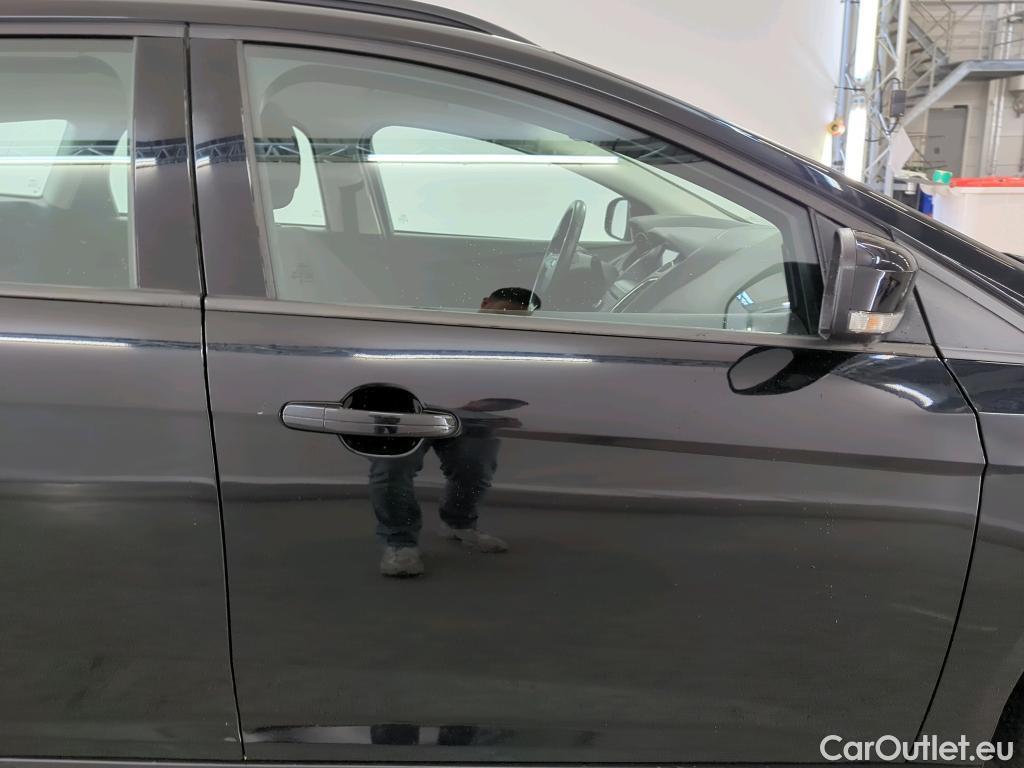 Ford  Focus Ford  1.0 EcoBoost Lease Edition 100 pk Wagon 5d #13