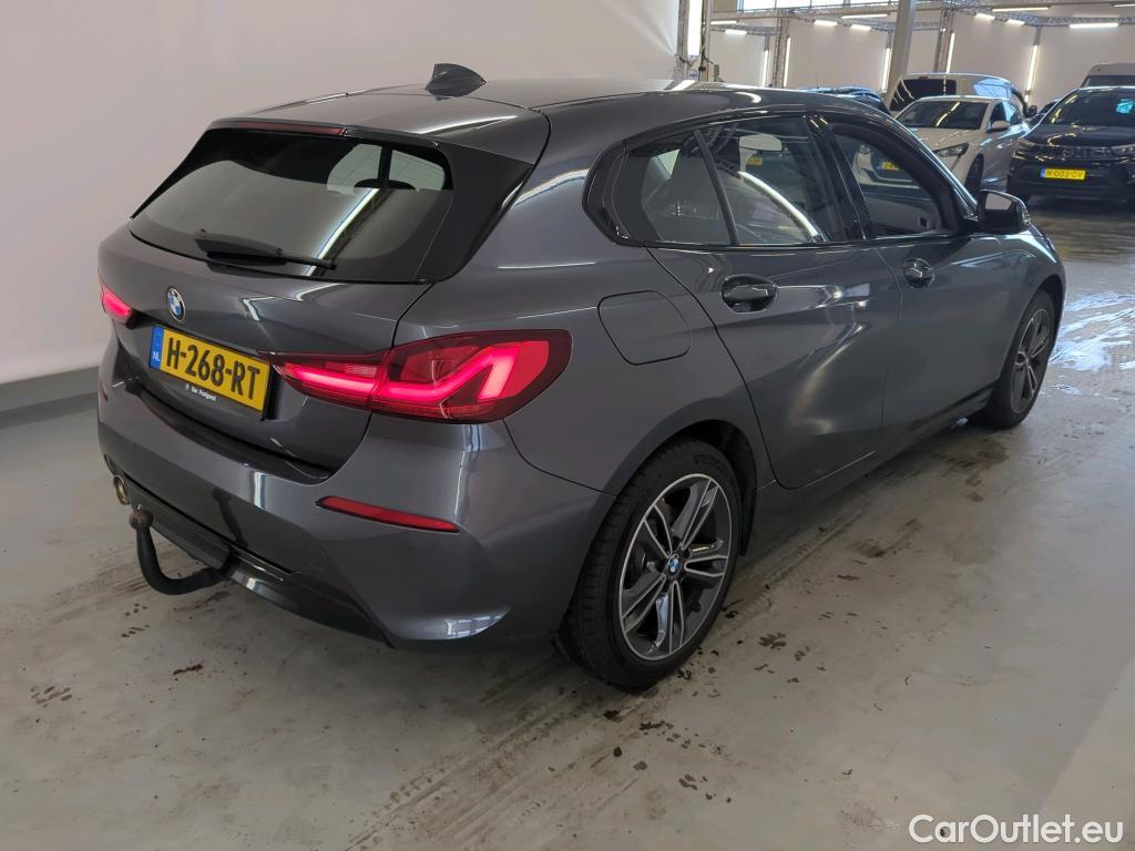 Bmw  Serie 1 BMW 1 18iA 5d Corporate Executive Sport #2
