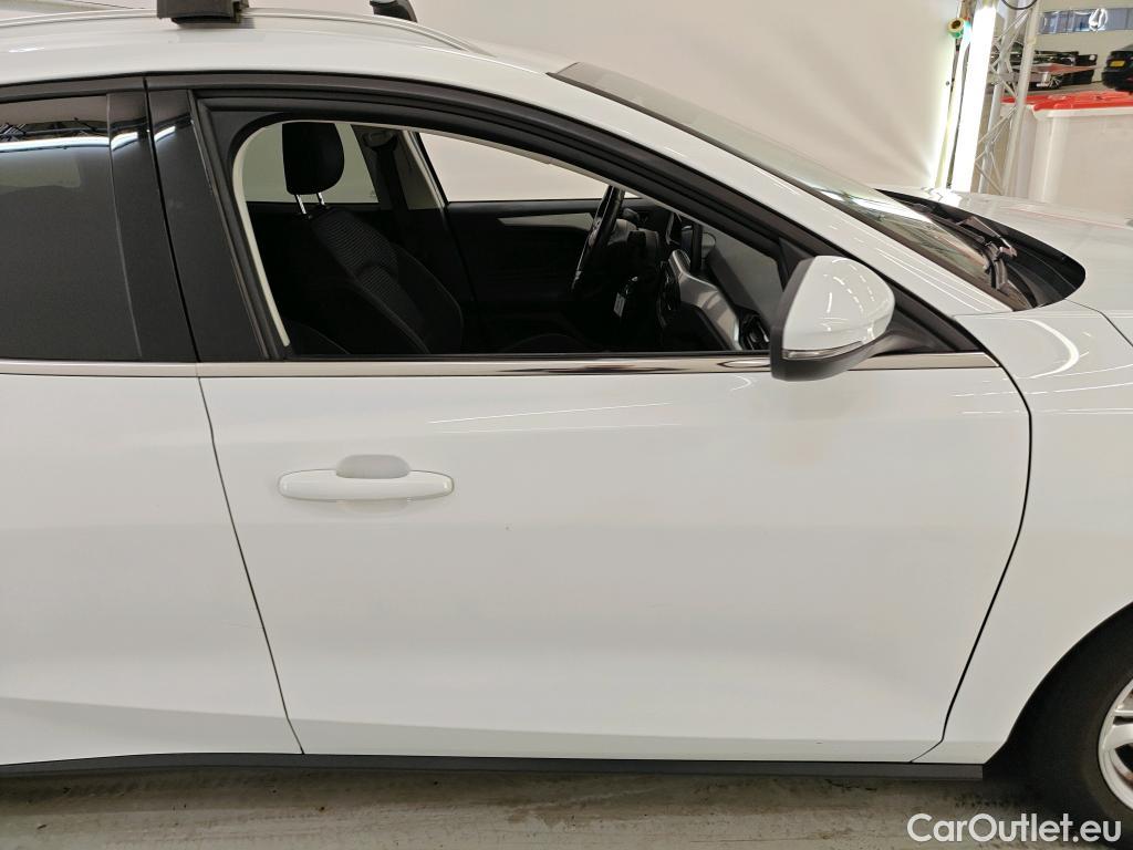 Ford  Focus Ford  1.0 EcoBo 100pk Trend Edition Bus Wagon 5d #15