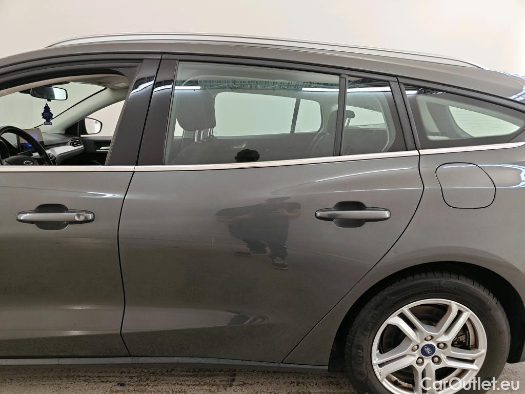 Ford  Focus Ford  1.0 EcoBo 100pk Trend Edition Bus Wagon 5d #26