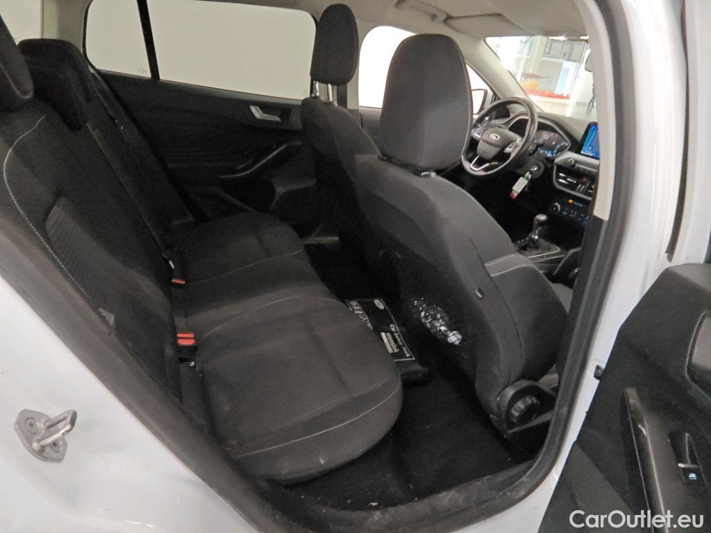 Ford  Focus Ford  1.0 EcoBo 100pk Trend Edition Bus Wagon 5d #16