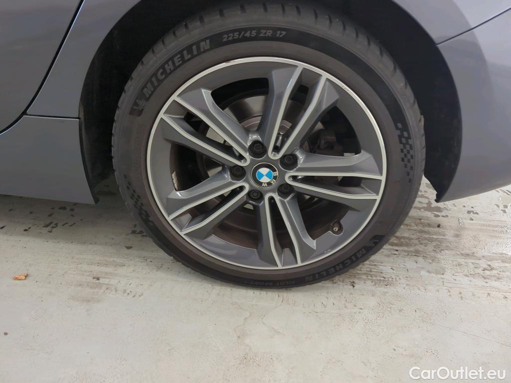 Bmw  Serie 1 BMW 1 18iA 5d Corporate Executive Sport #26